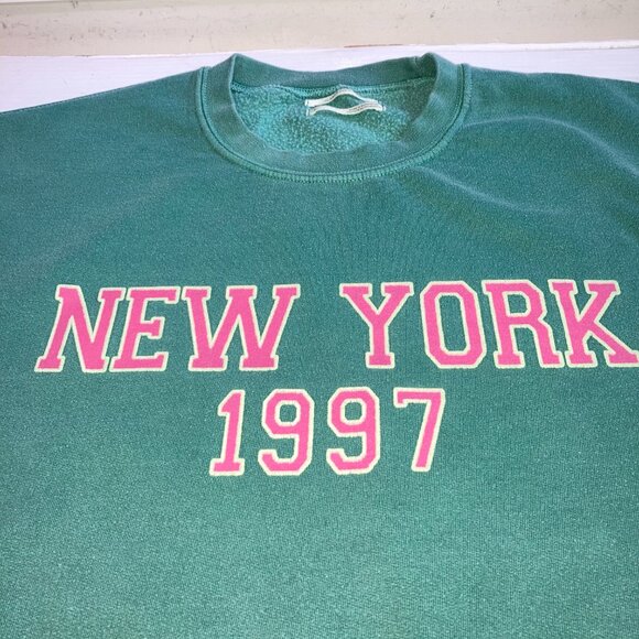 Anthropologie New York 1997  Oversized Crew Neck Sweatshirt Green Pink Sz M - Picture 3 of 9